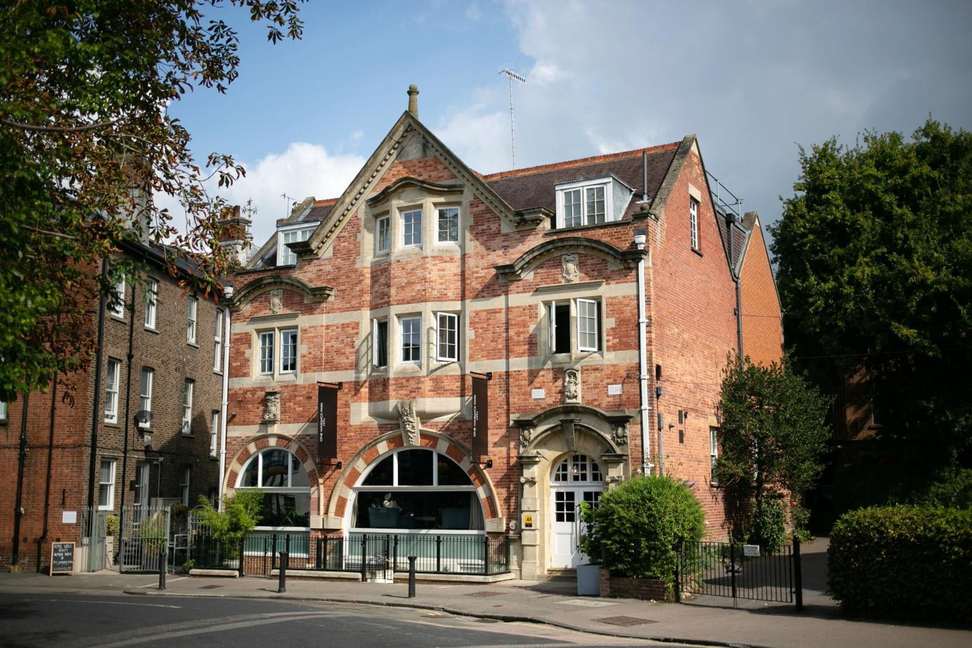 One Warwick Park Hotel Royal Tunbridge Wells Exterior foto